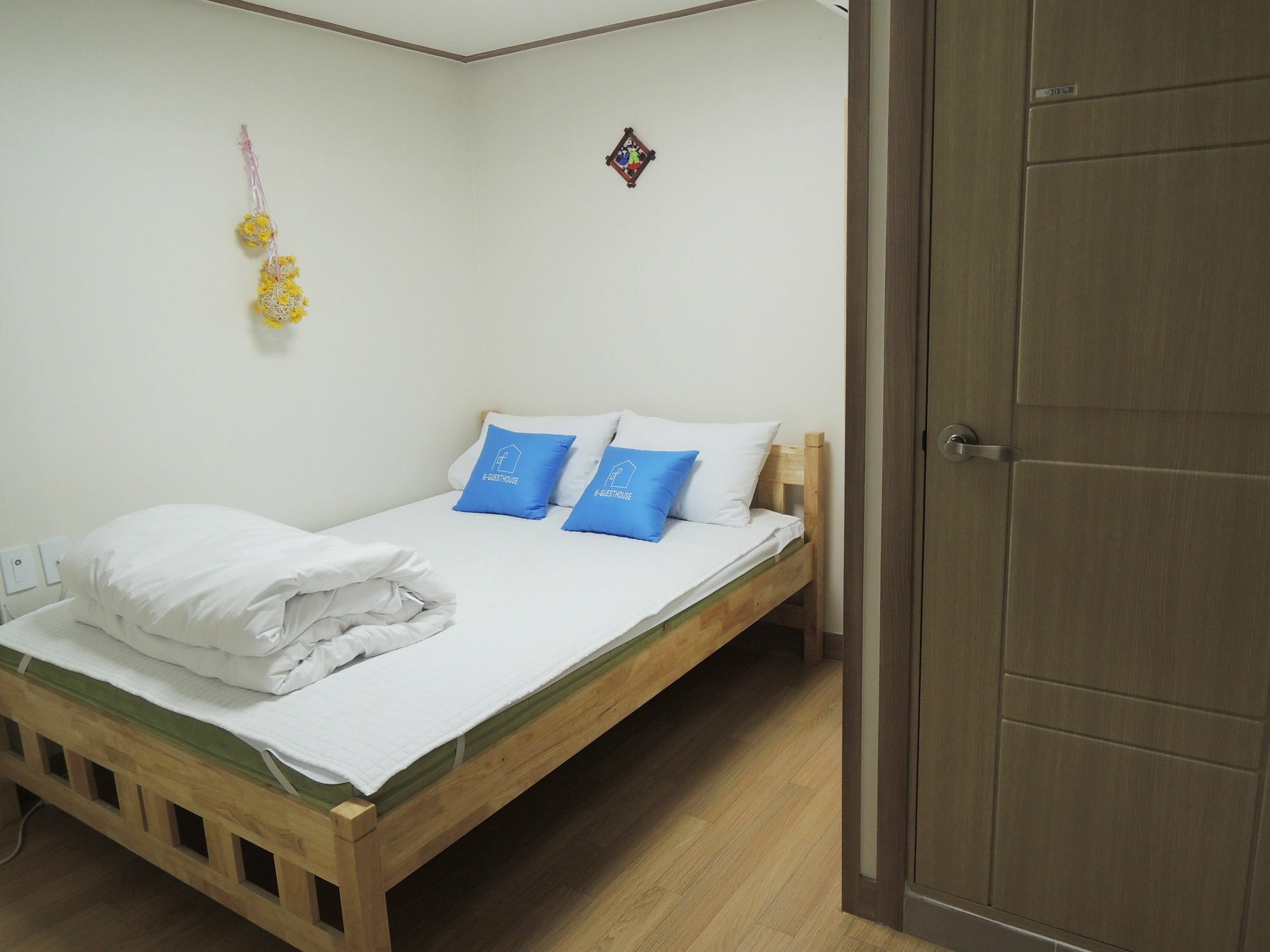 Hotel K-guesthouse N-seoul Tower 1 2*